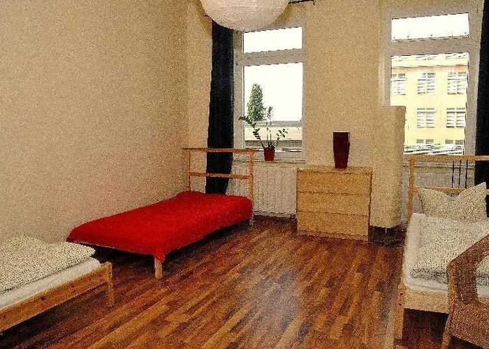 3-Raum-Fewo-Dresden-Zentrum-Balkon-Blick-Auf-Altstadt-L10